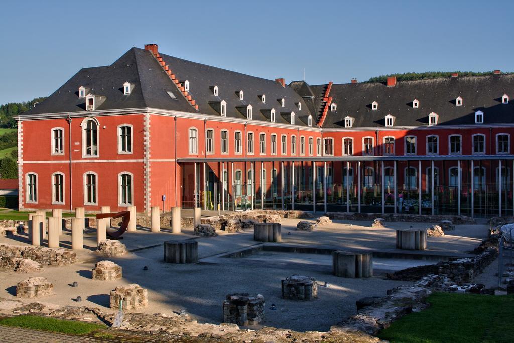 La Boite Rouge Apartment Stavelot Exterior photo