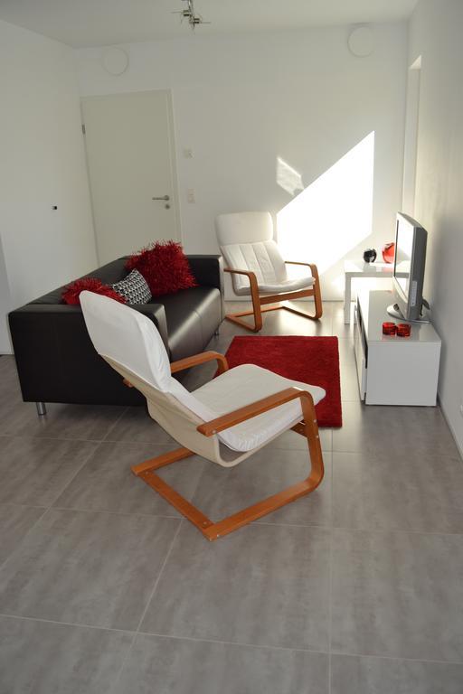 La Boite Rouge Apartment Stavelot Exterior photo